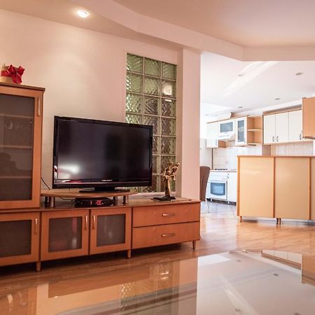 Apartment Emilija Skopje Esterno foto