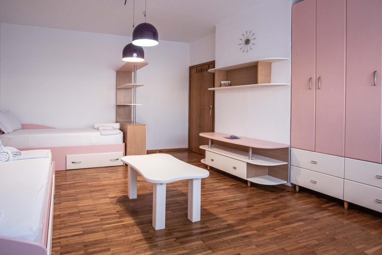 Apartment Emilija Skopje Esterno foto