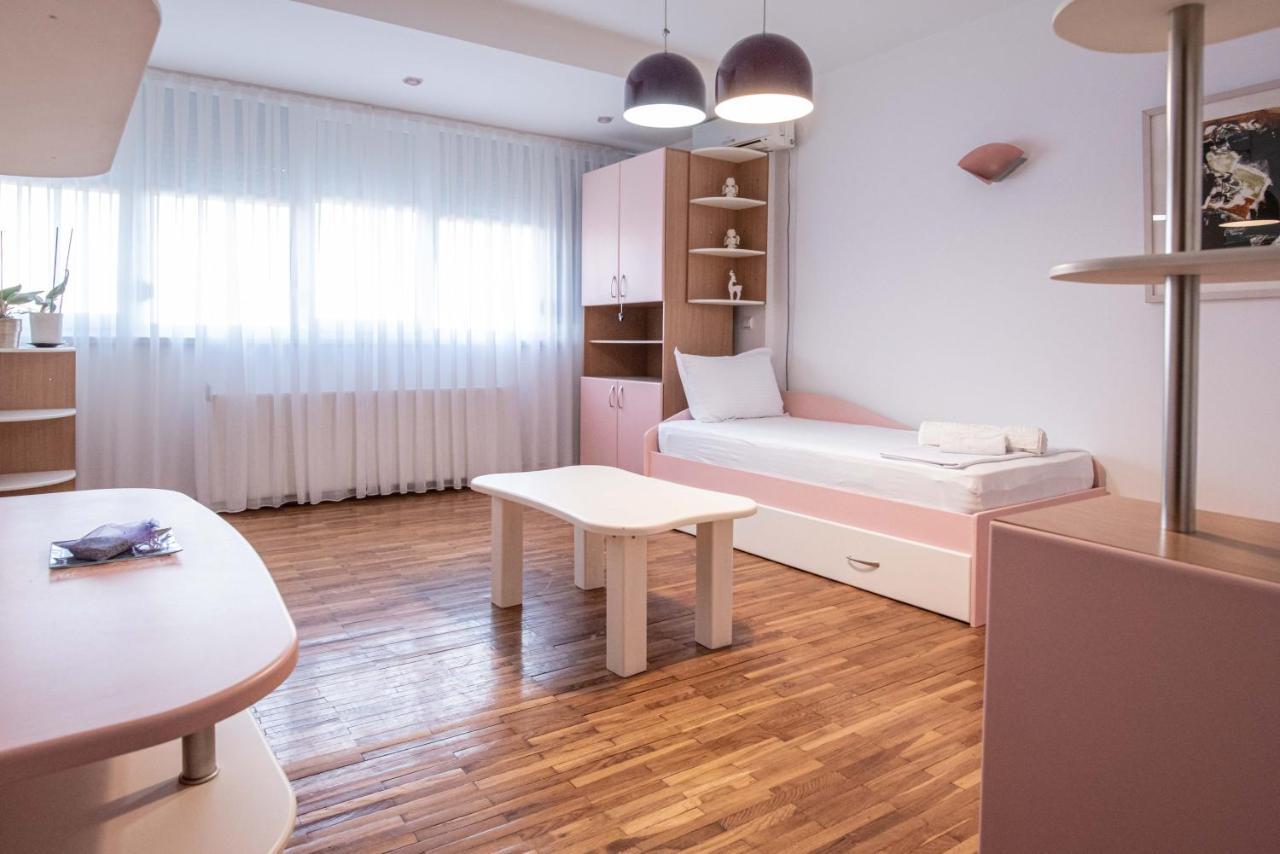 Apartment Emilija Skopje Esterno foto