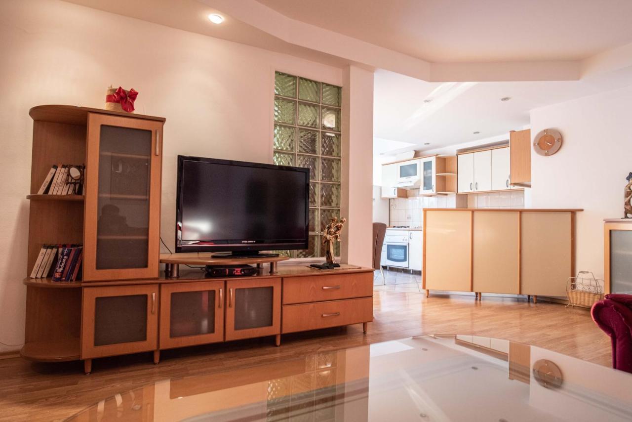 Apartment Emilija Skopje Esterno foto
