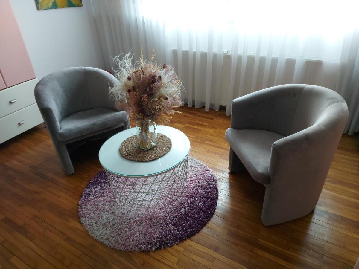 Apartment Emilija Skopje Esterno foto