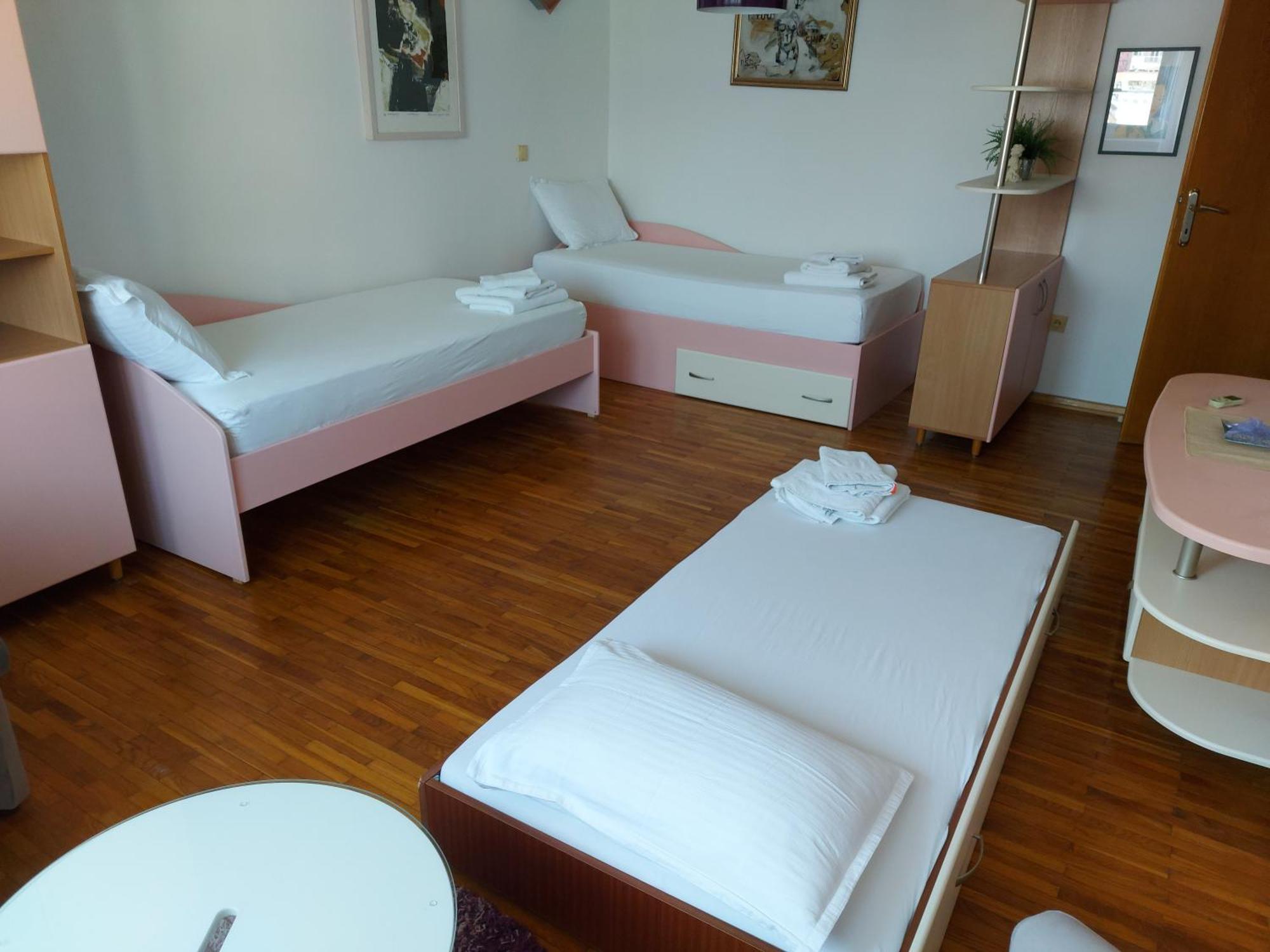 Apartment Emilija Skopje Esterno foto